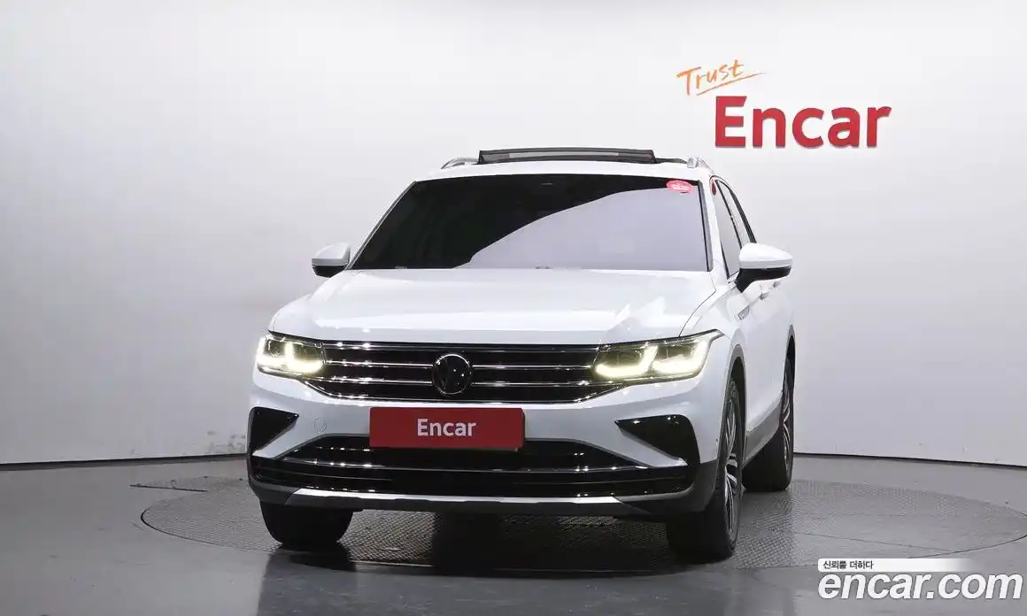Volkswagen Tiguan 2022 2.0 гидро в Москве № 215046, фото 3