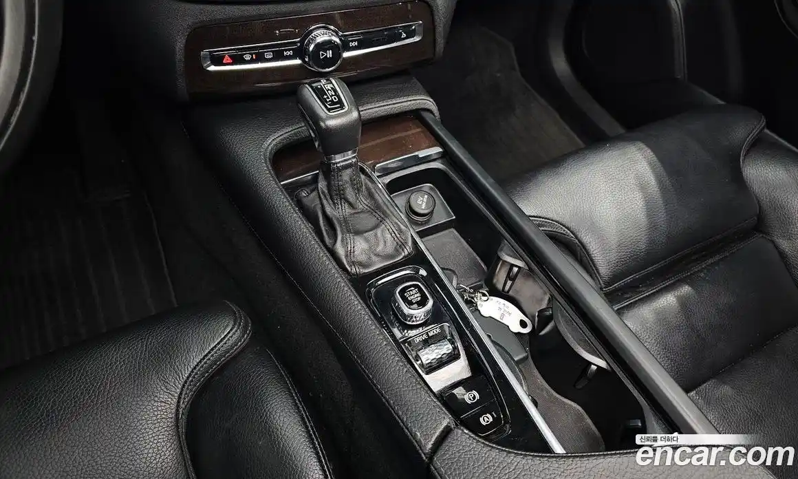 Volvo XC90 2018 2.0 гидро в Москве № 230636, фото 9