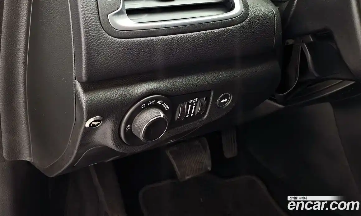 Chrysler 200 2015 2.4 гидро в Москве № 248971, фото 17