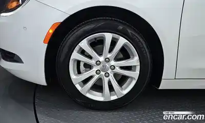 Chrysler 200 2015 2.4 гидро в Москве № 248971, миниатюра 5