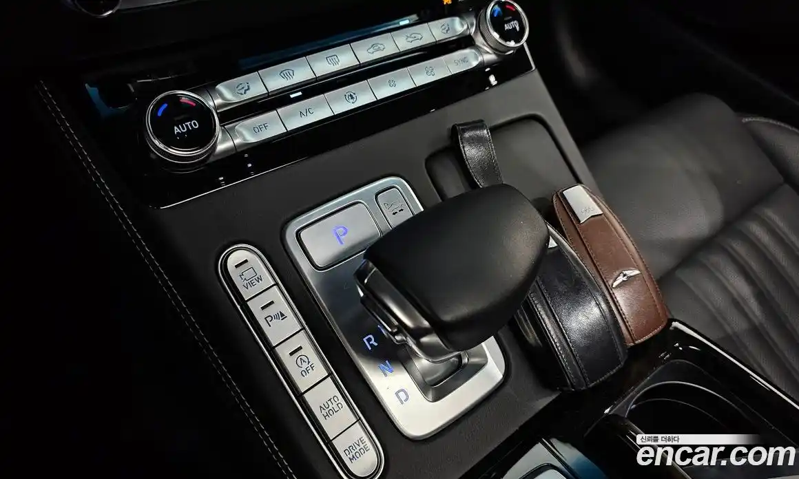 Genesis G90 2020 3.8 гидро в Москве № 26535, фото 9
