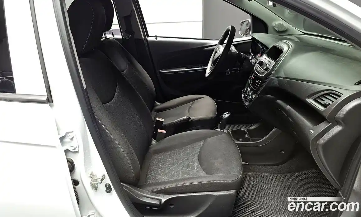 Chevrolet Spark 2018 1.0 гидро в Москве № 40612, фото 10