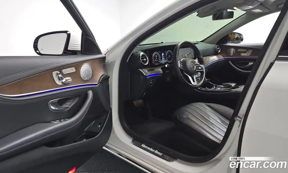Mercedes-Benz E-Class 2020 2.0 гидро в Москве № 2054393, фото 12