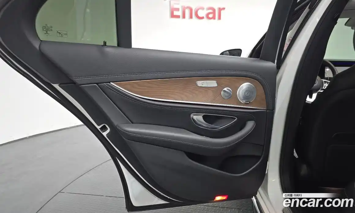 Mercedes-Benz E-Class 2020 2.0 гидро в Москве № 2054393, фото 14