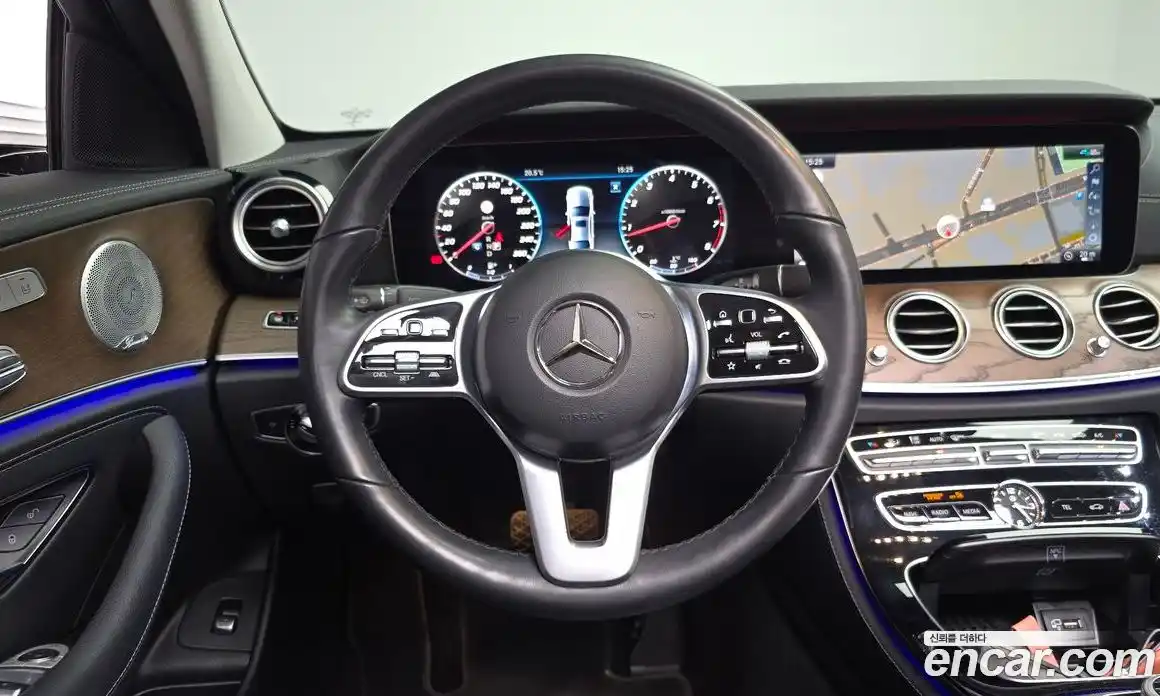Mercedes-Benz E-Class 2020 2.0 гидро в Москве № 2054393, фото 18
