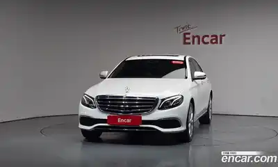 Mercedes-Benz E-Class 2020 2.0 гидро в Москве № 2054393, миниатюра 2
