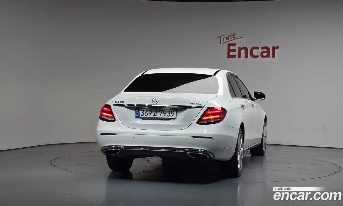 Mercedes-Benz E-Class 2020 2.0 гидро в Москве № 2054393, фото 3