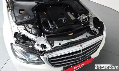 Mercedes-Benz E-Class 2020 2.0 гидро в Москве № 2054393, миниатюра 5