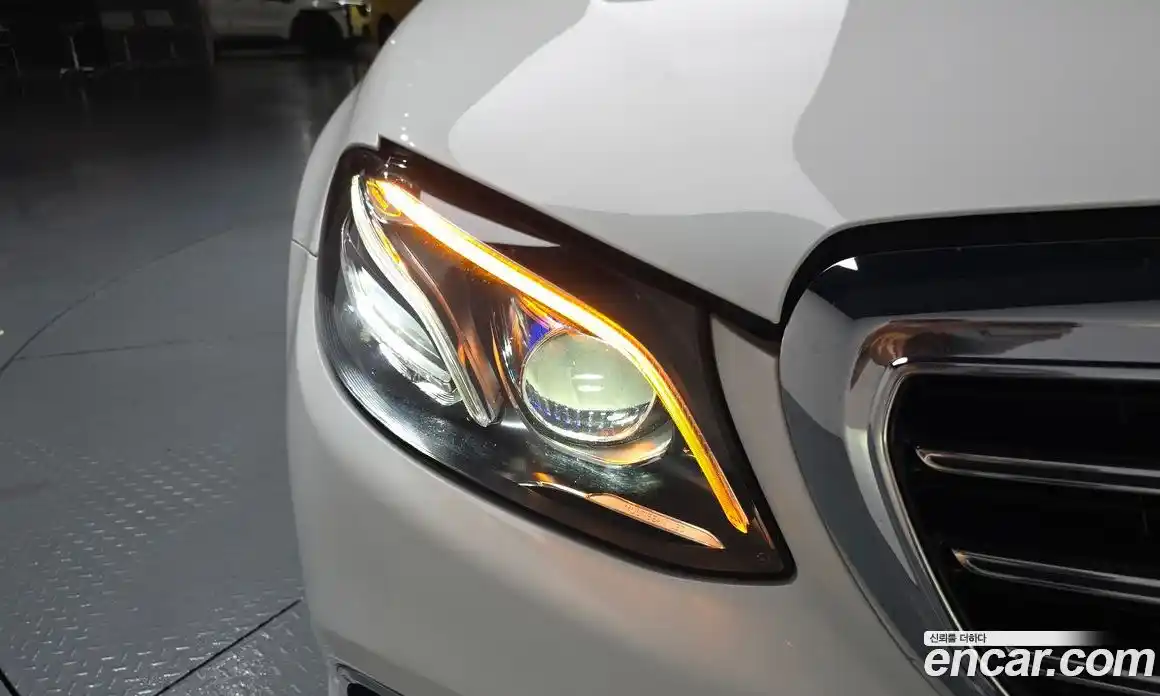 Mercedes-Benz E-Class 2020 2.0 гидро в Москве № 2054393, фото 7