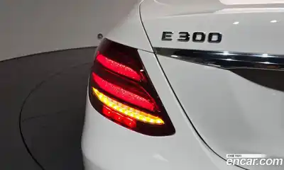 Mercedes-Benz E-Class 2020 2.0 гидро в Москве № 2054393, миниатюра 8