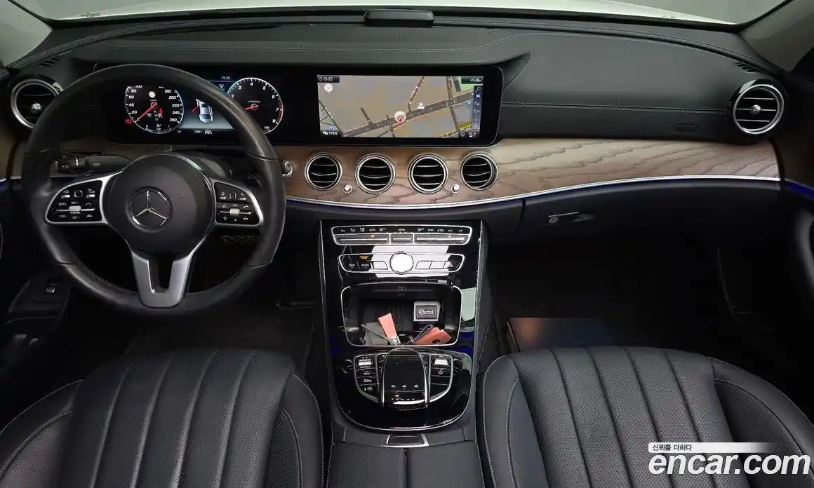 Mercedes-Benz E-Class 2020 2.0 гидро в Москве № 2054393, фото 9