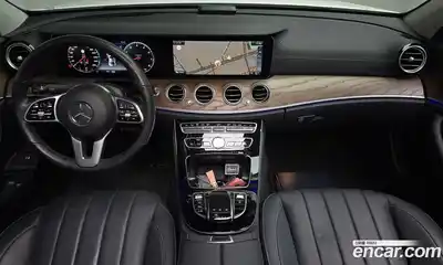 Mercedes-Benz E-Class 2020 2.0 гидро в Москве № 2054393, миниатюра 9