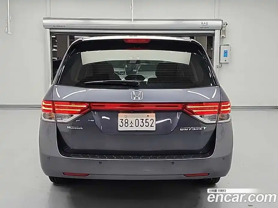 Honda Odyssey 2016 3.5 гидро в Москве № 233001, фото 3