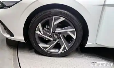 Hyundai Avante 2025 1.6 гидро в Москве № 2122797, миниатюра 5