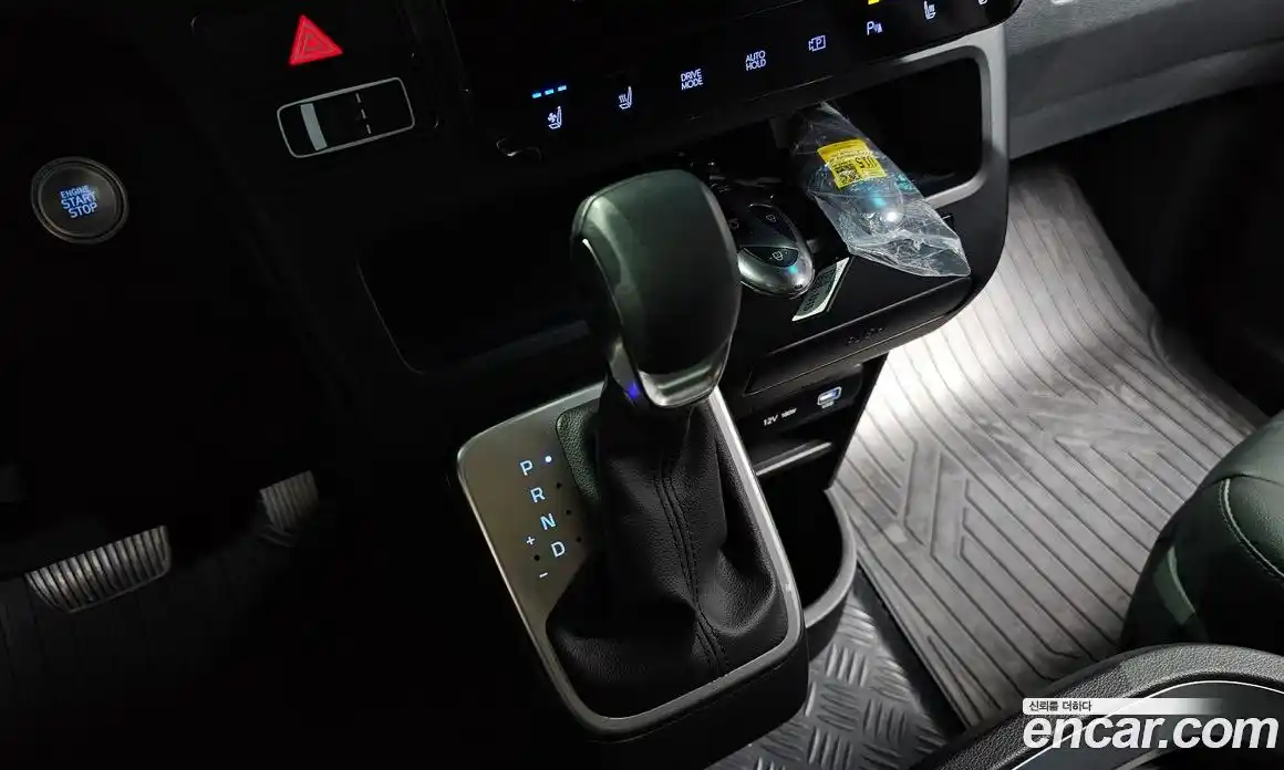 Hyundai Staria 2025 3.5 гидро в Москве № 2122914, фото 12
