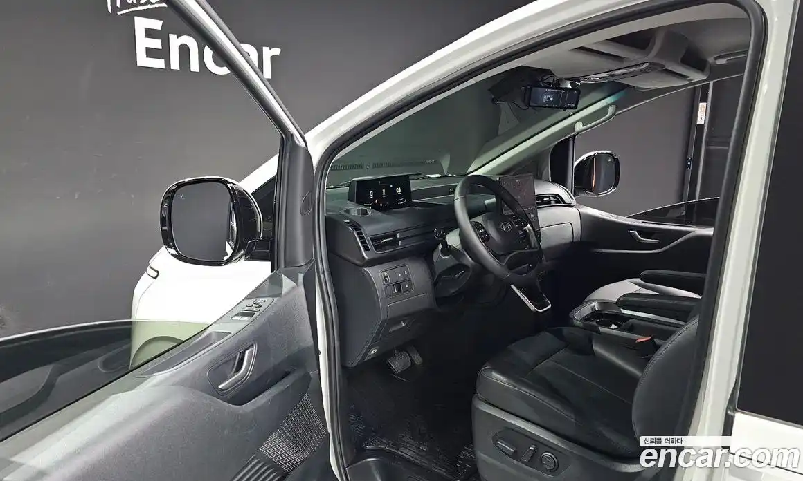 Hyundai Staria 2025 3.5 гидро в Москве № 2122914, фото 13