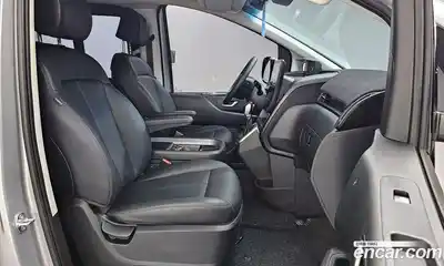 Hyundai Staria 2025 2.2 гидро в Москве № 2122931, миниатюра 11
