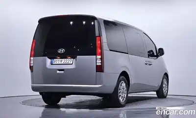 Hyundai Staria 2025 2.2 гидро в Москве № 2122931, миниатюра 2