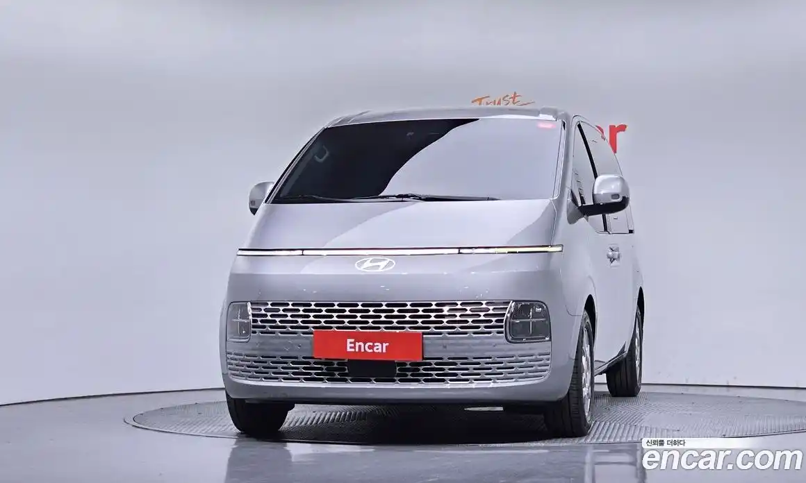 Hyundai Staria 2025 2.2 гидро в Москве № 2122931, фото 3