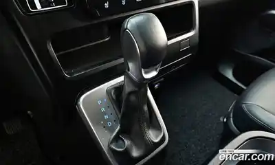 Hyundai Staria 2025 2.2 гидро в Москве № 2122931, миниатюра 9