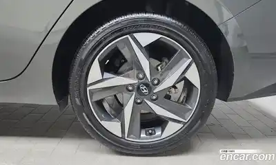 Hyundai Avante 2023 1.6 гидро в Москве № 2122946, миниатюра 7