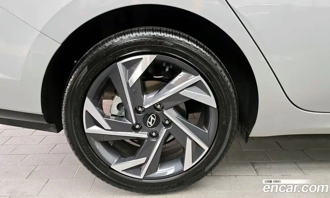 Hyundai Avante 2025 1.6 гидро в Москве № 2122949, фото 5