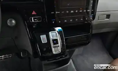 Hyundai Staria 2024 2.2 гидро в Москве № 2123043, миниатюра 12