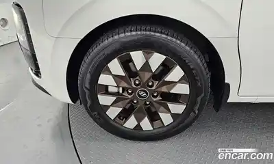 Hyundai Staria 2024 2.2 гидро в Москве № 2123043, миниатюра 5