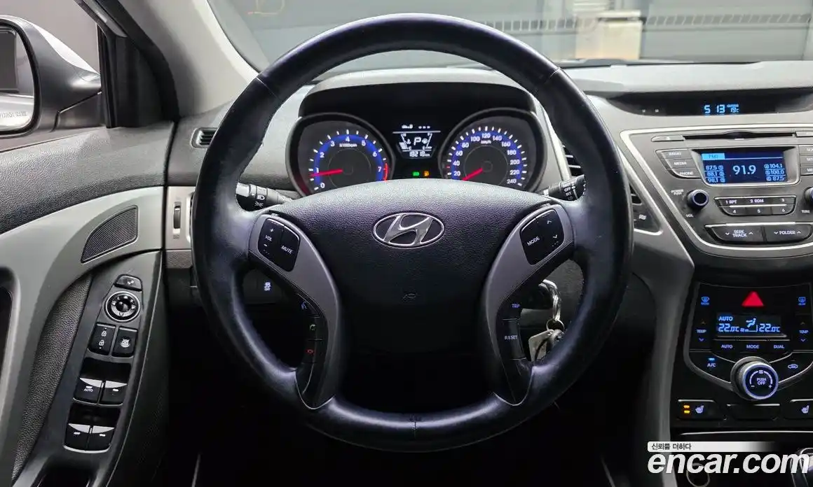 Hyundai Avante 2014 1.6 гидро в Москве № 2123088, фото 13