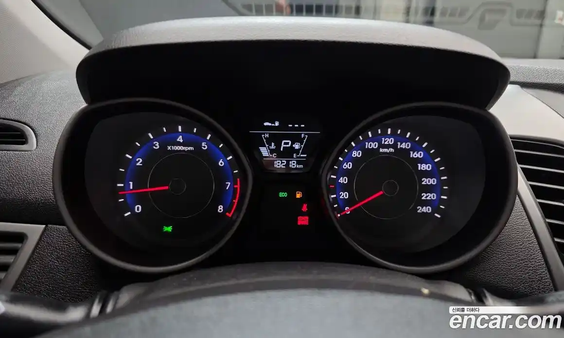 Hyundai Avante 2014 1.6 гидро в Москве № 2123088, фото 8