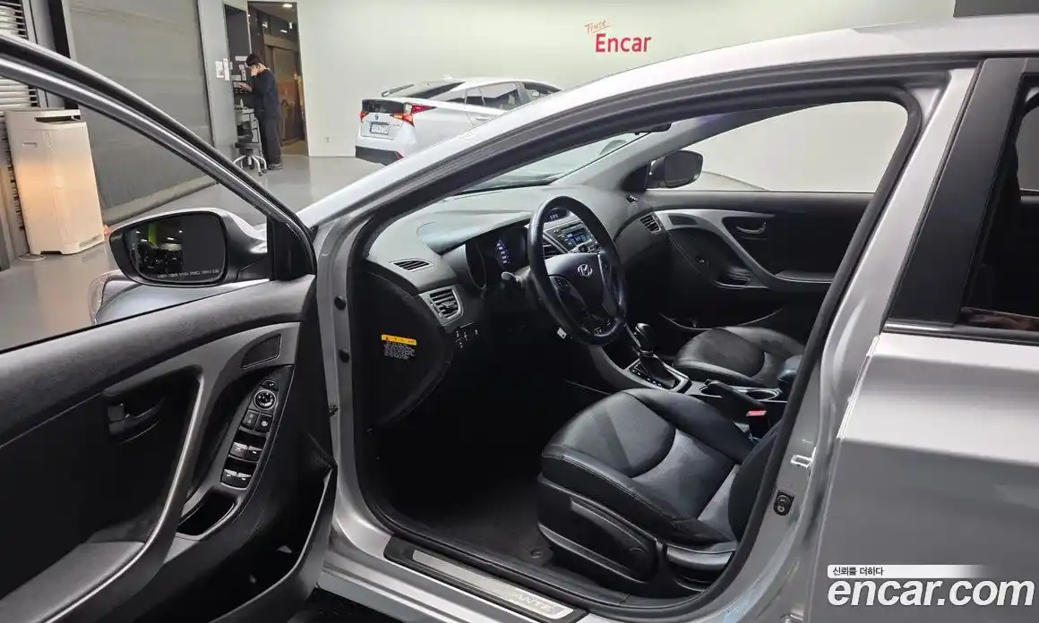 Hyundai Avante 2014 1.6 гидро в Москве № 2123088, фото 10
