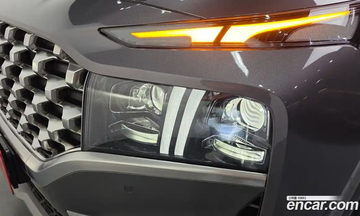 Hyundai Santa Fe 2023 2.5 гидро в Москве № 2123129, фото 8