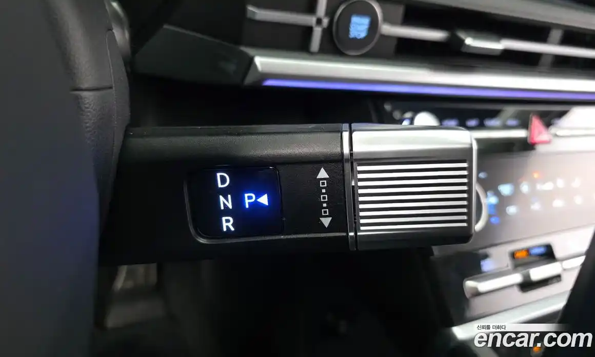 Hyundai Santa Fe 2024 1.6 гидро в Москве № 2123194, фото 9