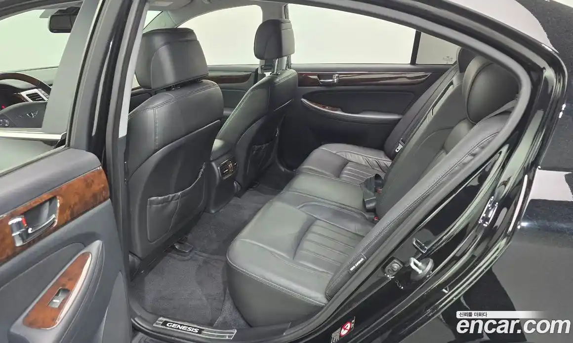Hyundai Genesis 2010 3.8 гидро в Москве № 2123260, фото 11