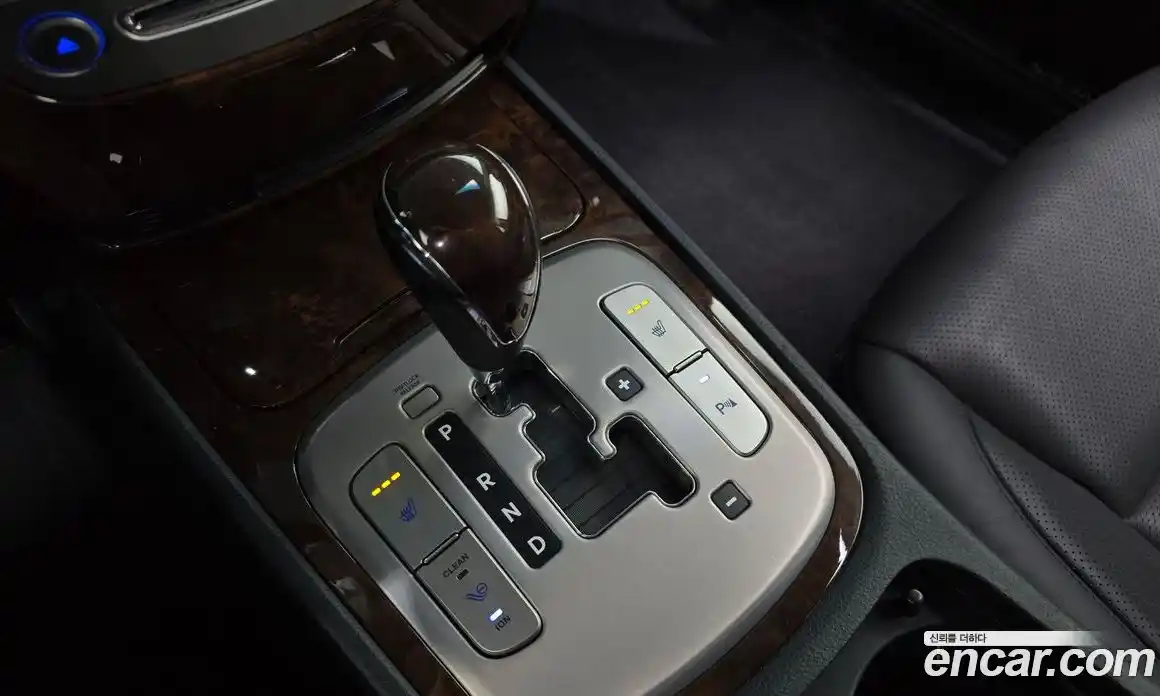 Hyundai Genesis 2010 3.8 гидро в Москве № 2123260, фото 9