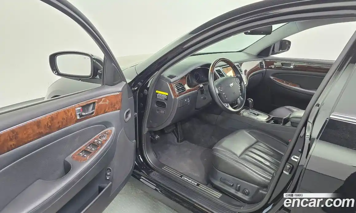 Hyundai Genesis 2010 3.8 гидро в Москве № 2123260, фото 10