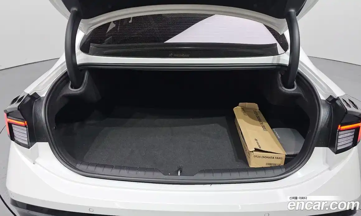 Hyundai Sonata 2025 2.0 гидро в Москве № 2123373, фото 26