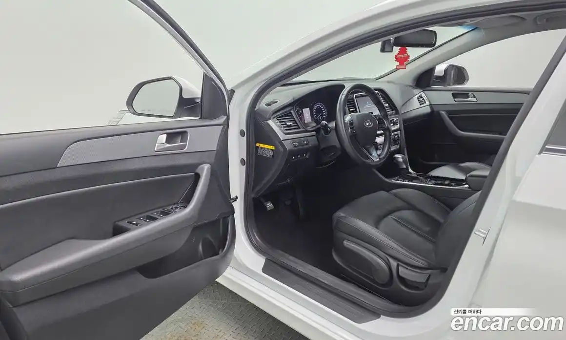 Hyundai Sonata 2018 2.0 гидро в Москве № 2123405, фото 13