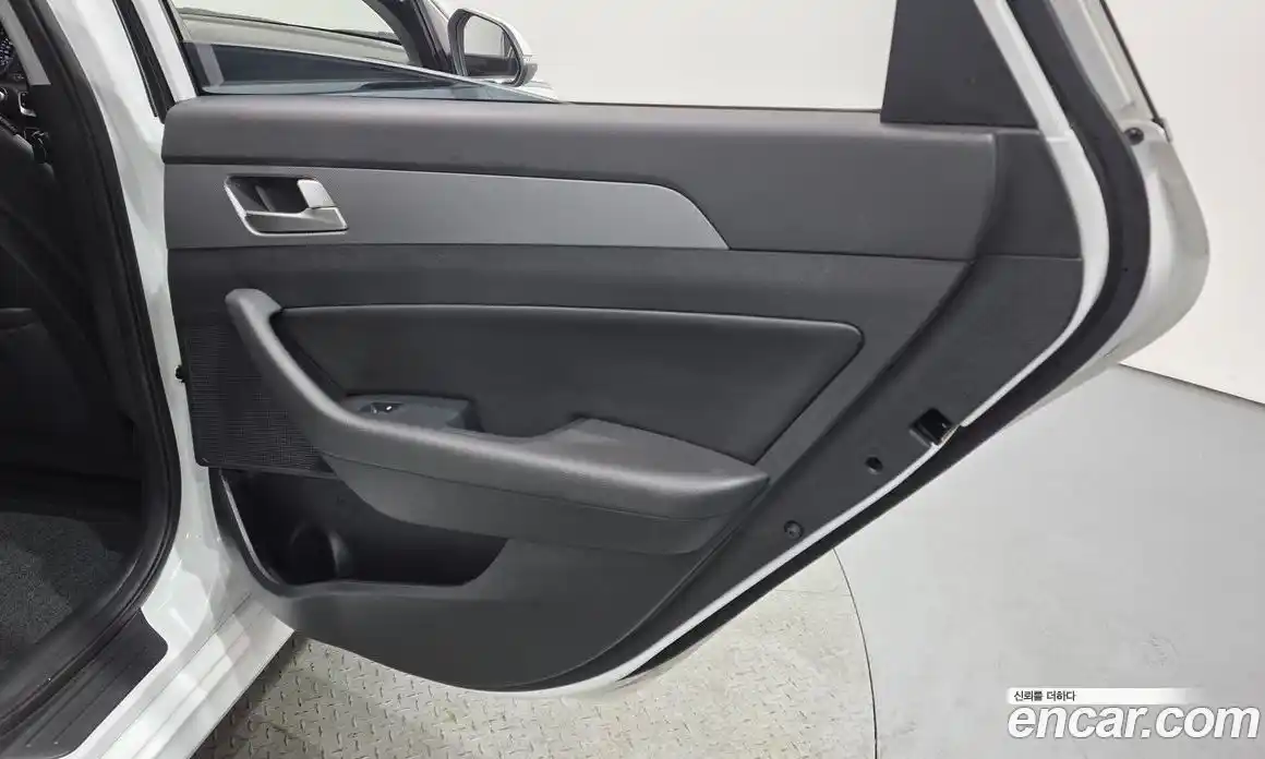 Hyundai Sonata 2018 2.0 гидро в Москве № 2123405, фото 15