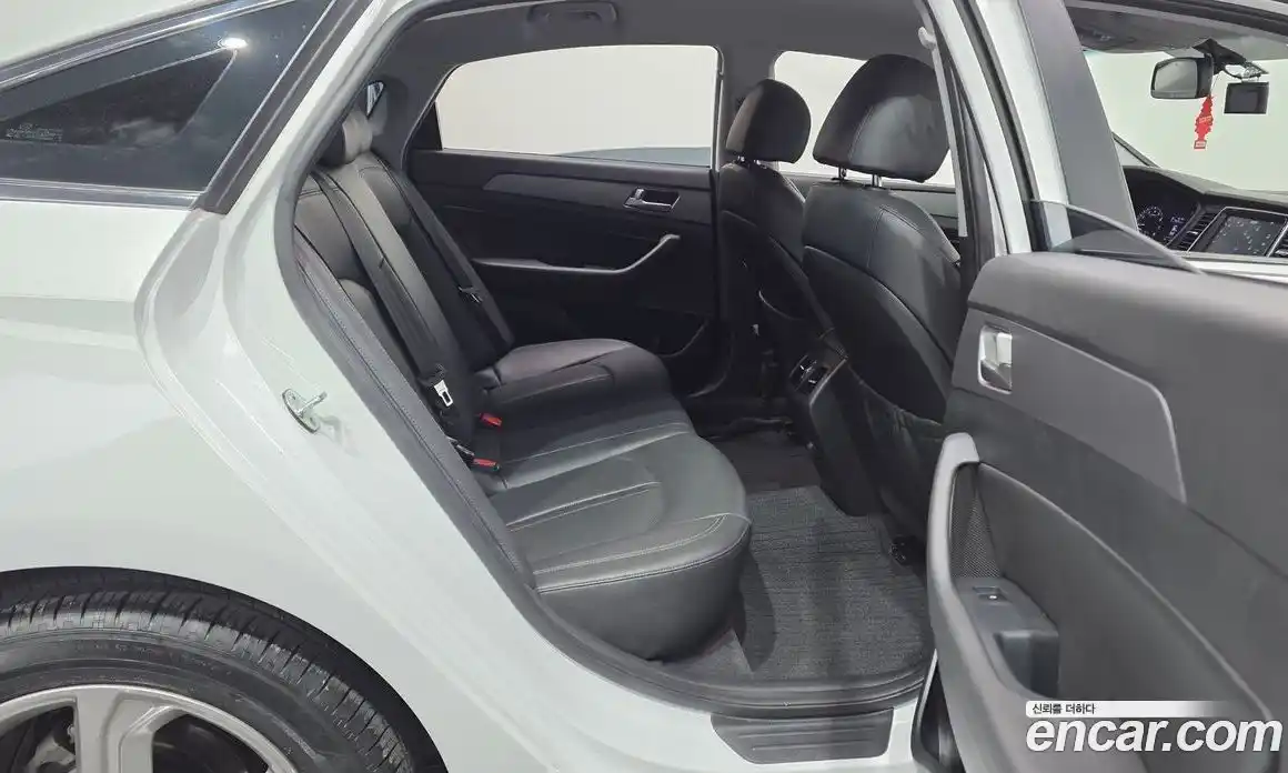 Hyundai Sonata 2018 2.0 гидро в Москве № 2123405, фото 17