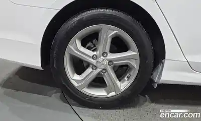 Hyundai Sonata 2018 2.0 гидро в Москве № 2123405, миниатюра 5