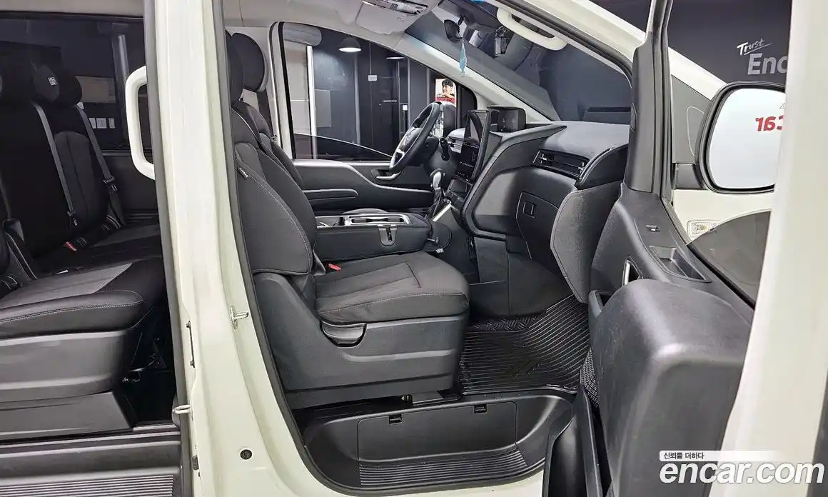 Hyundai Staria 2024 2.2 гидро в Москве № 2123435, фото 17