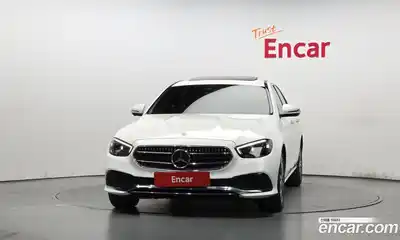 Mercedes-Benz E-Class 2021 2.0 гидро в Москве № 2124706, миниатюра 3