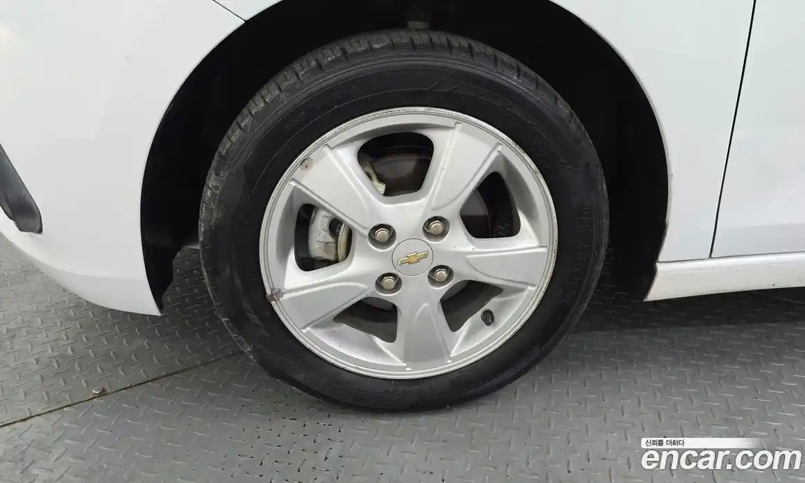 Chevrolet Spark 2015 1.0 гидро в Москве № 2127348, фото 5