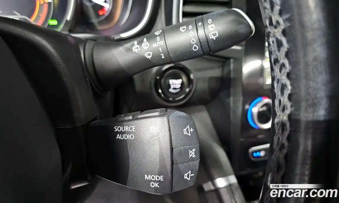 Renault QM6 2017 2.0 гидро в Москве № 2129296, фото 20