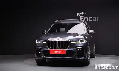 BMW X7 2022 4.4 гидро в Москве № 2129934, миниатюра 3