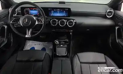Mercedes-Benz A-Class 2024 2.0 гидро в Москве № 2130888, миниатюра 10
