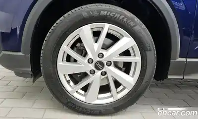 Audi Q2 2023 2.0 гидро в Москве № 2131022, миниатюра 5