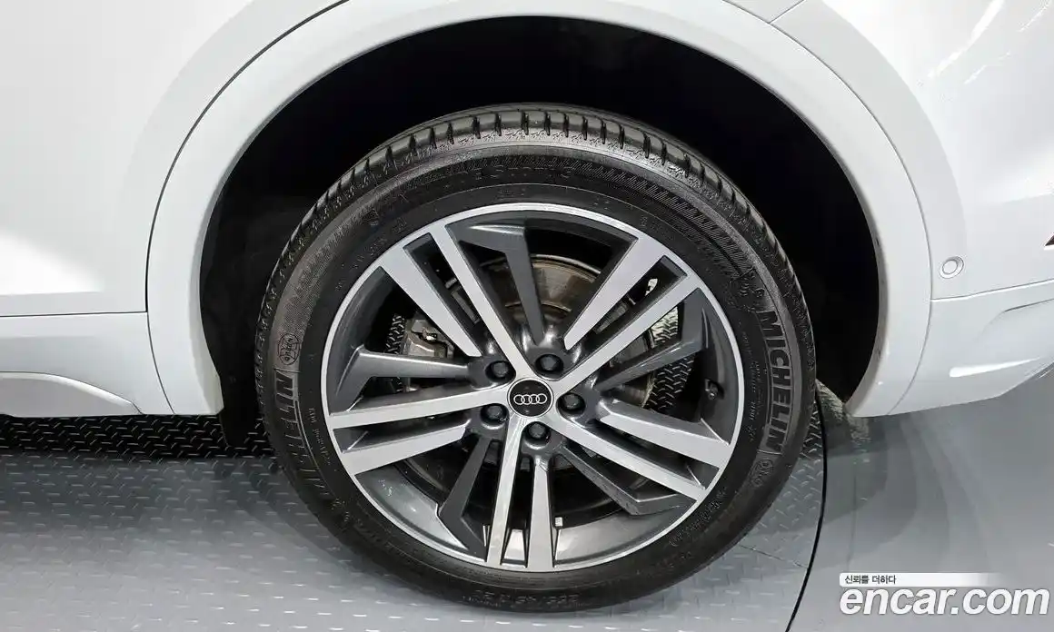 Audi Q5 2023 2.0 гидро в Москве № 2131065, фото 7