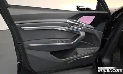 Audi e-tron 2023 0.2 гидро в Москве № 2131224, миниатюра 12